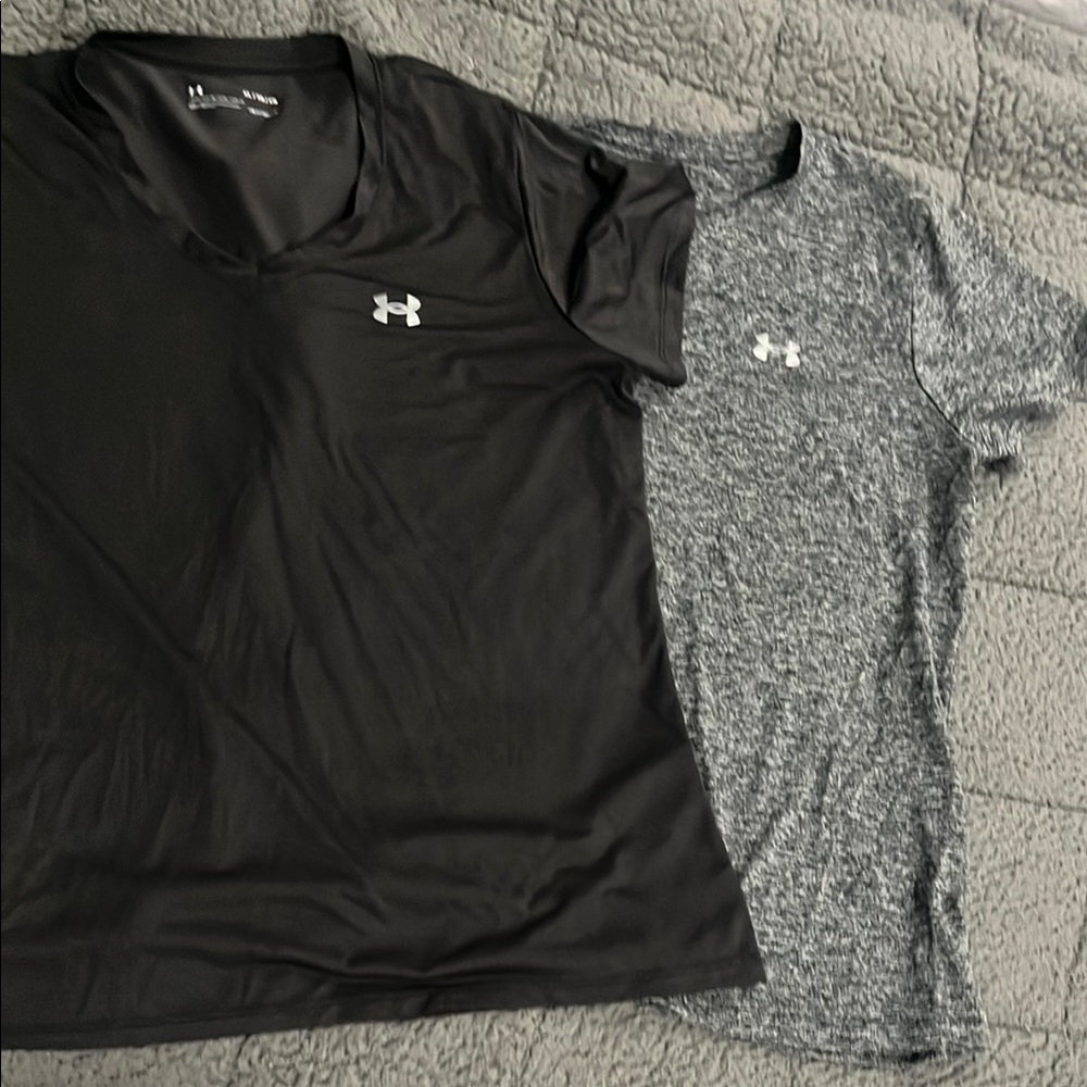 Under Armour Black and Gray T-Shirts